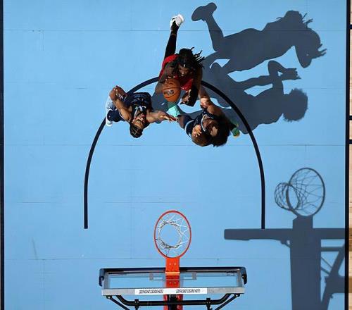 中场速递,狼队半场,领先,LiveScore,即时足球比分,赛程与比赛结果