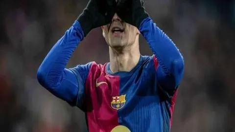 拜仁迎战奥格斯堡：拜仁后防受困伤病，奥格斯堡能否抓住机会反败为胜？